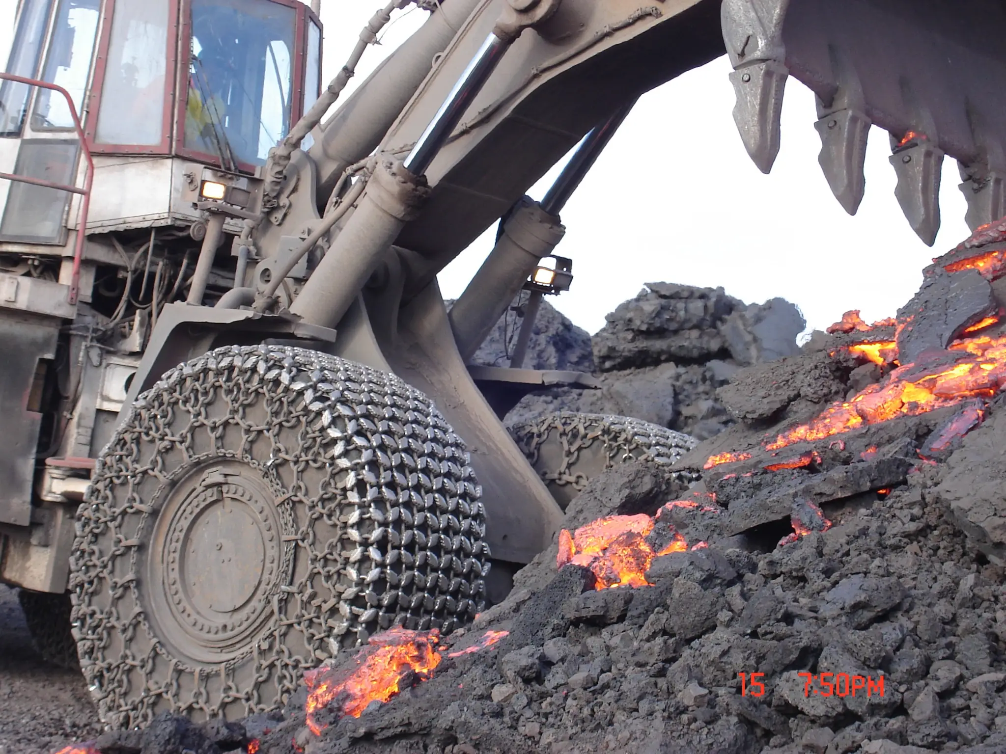 Cüruf yükleyen yükleyici